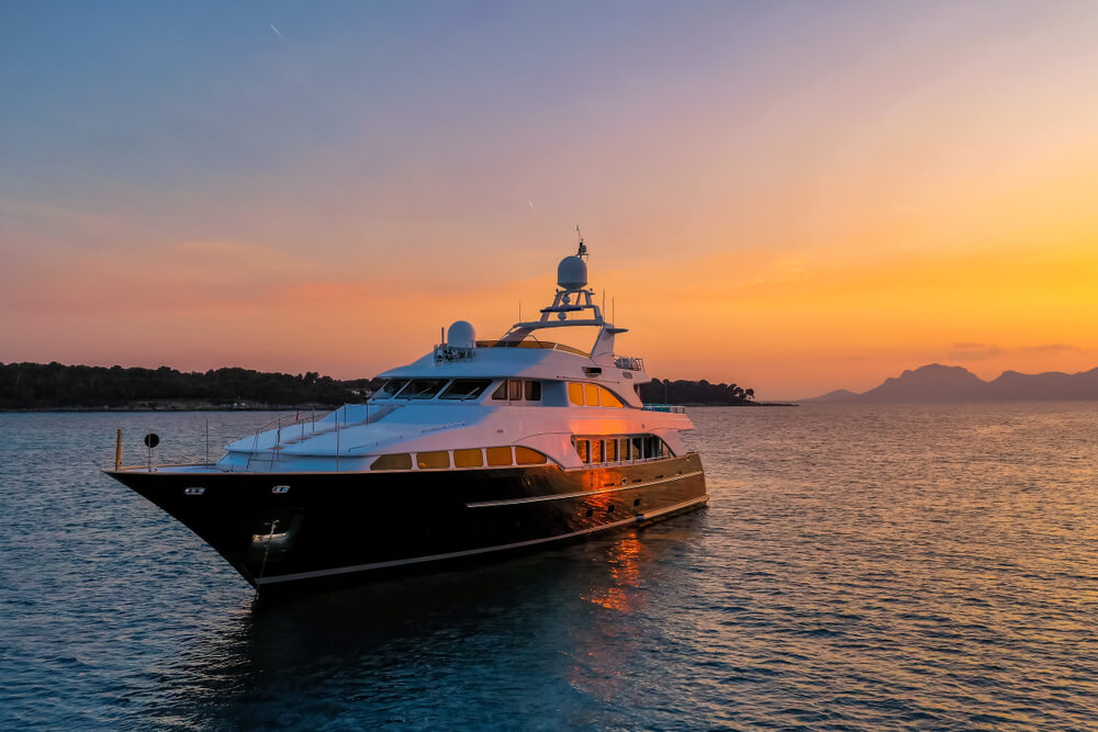 yacht-sunset